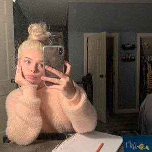 Meet your Posher, Jocelyn